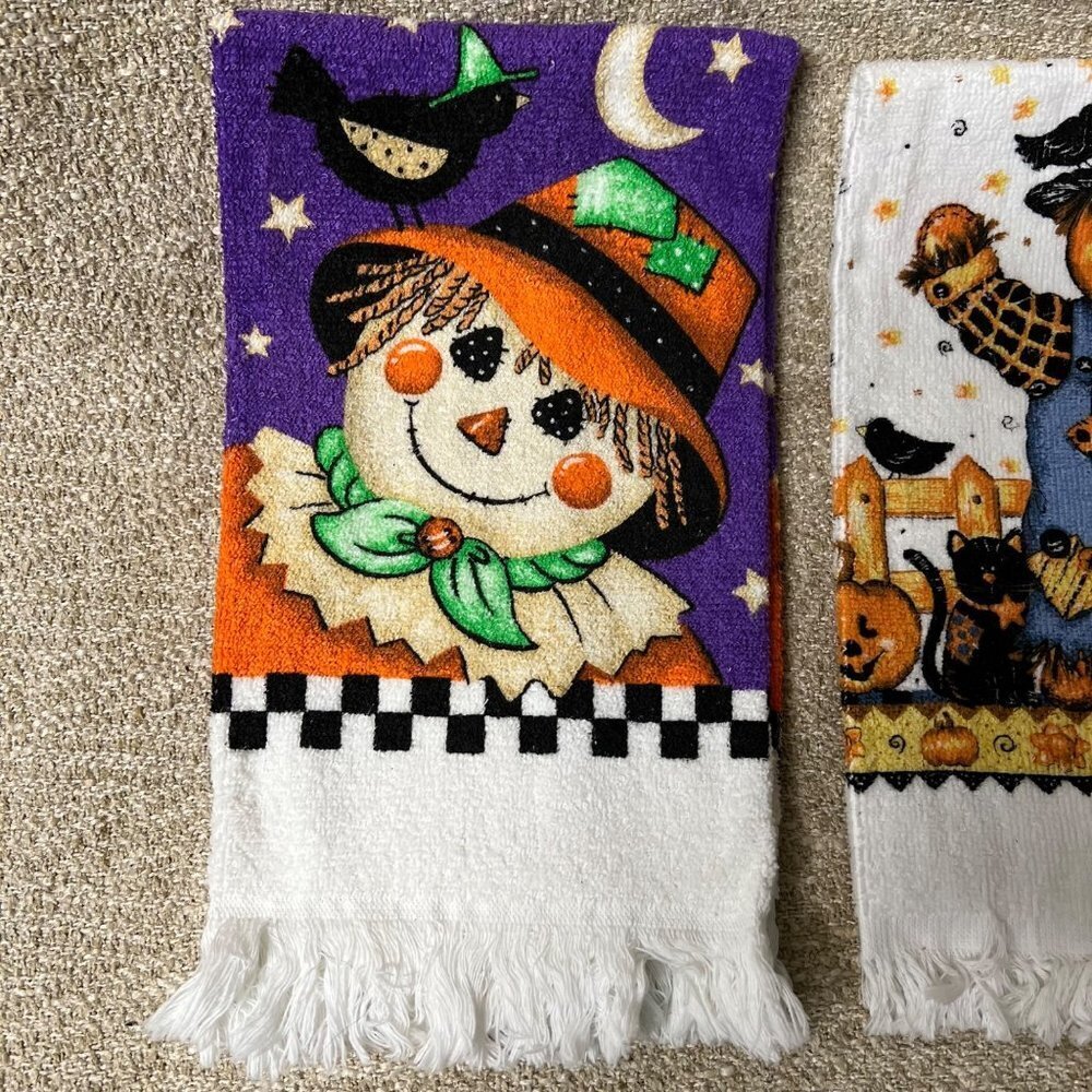 Set of 2 Halloween kitchen Hand Towels - Picture 2 of 3
